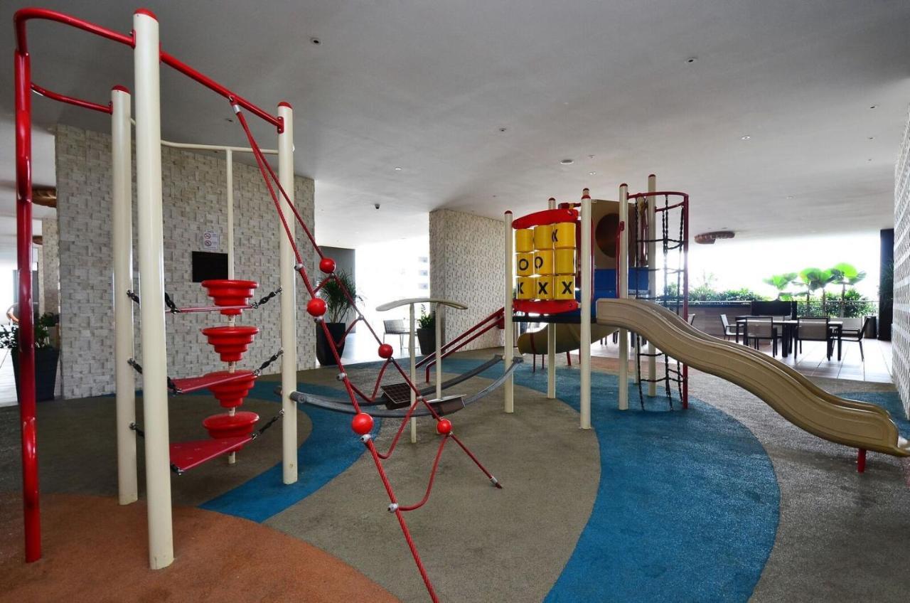 1108 M² Dengan 2 Kamar Tidur Dan 2 Kamar Mandi Pribadi Di Pusat Kota Apartemen *